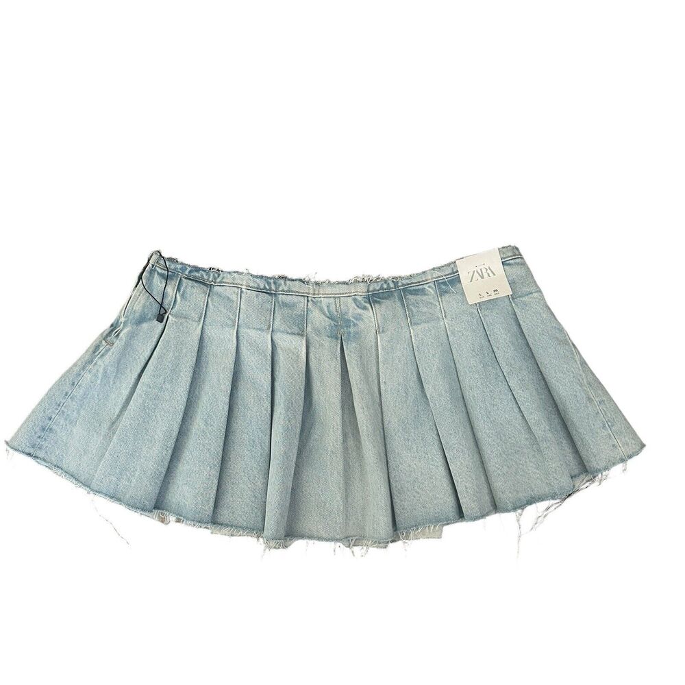 NEW Zara Box Pleat Denim Mini Skirt Side Zip Raw Hem Light Wash Size Large - Picture 6 of 11